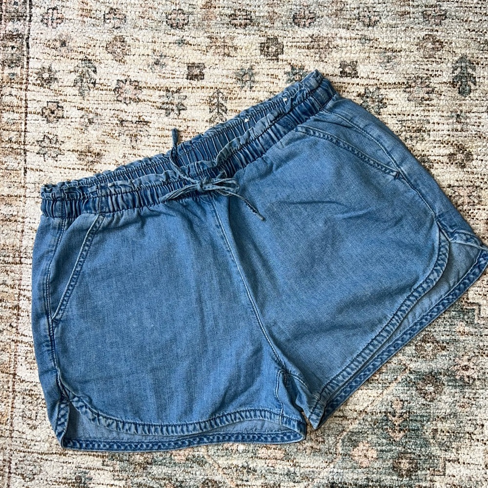American Eagle soft denim shorts.